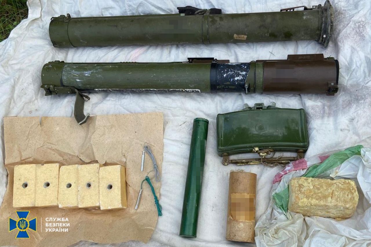 ГБР и полиция задержали шестерых за нелегальную торговлю оружием