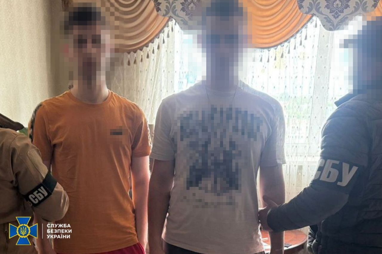 Правоохранители задержали поджигателей объектов Укрзализныци и авто военных