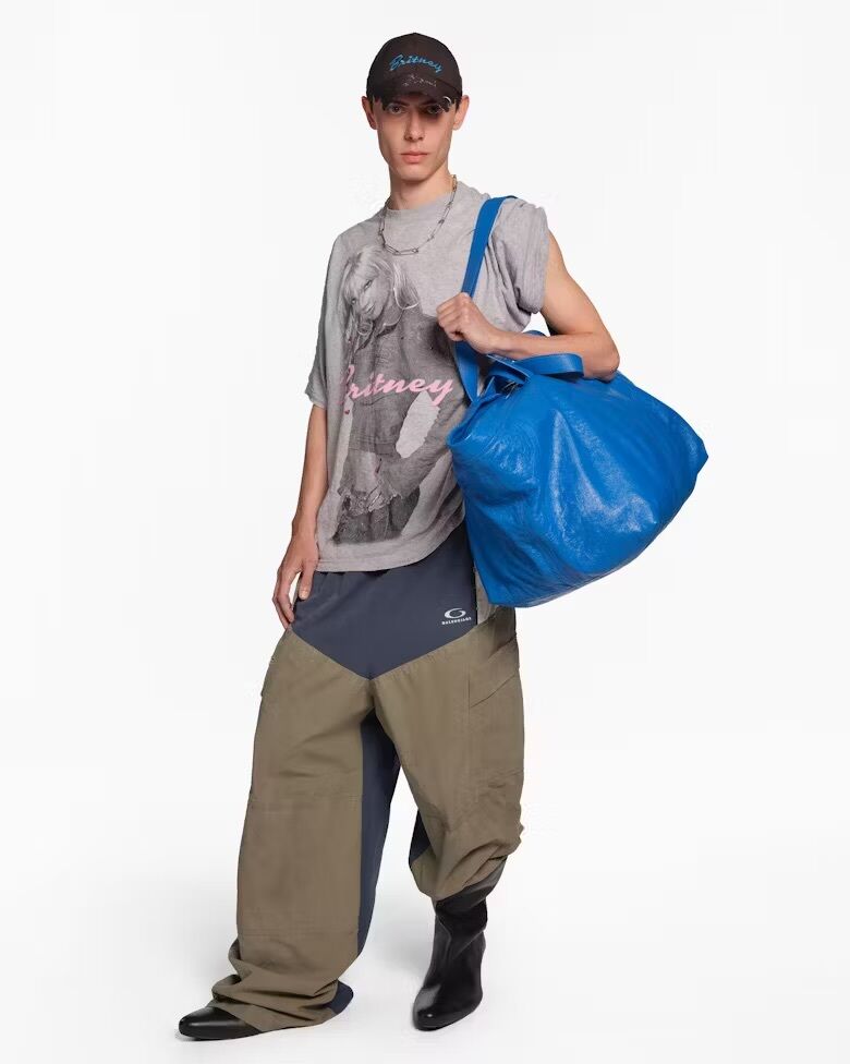 Balenciaga показал новую капсулу с Бритни Спирс и ремиксами ее хитов