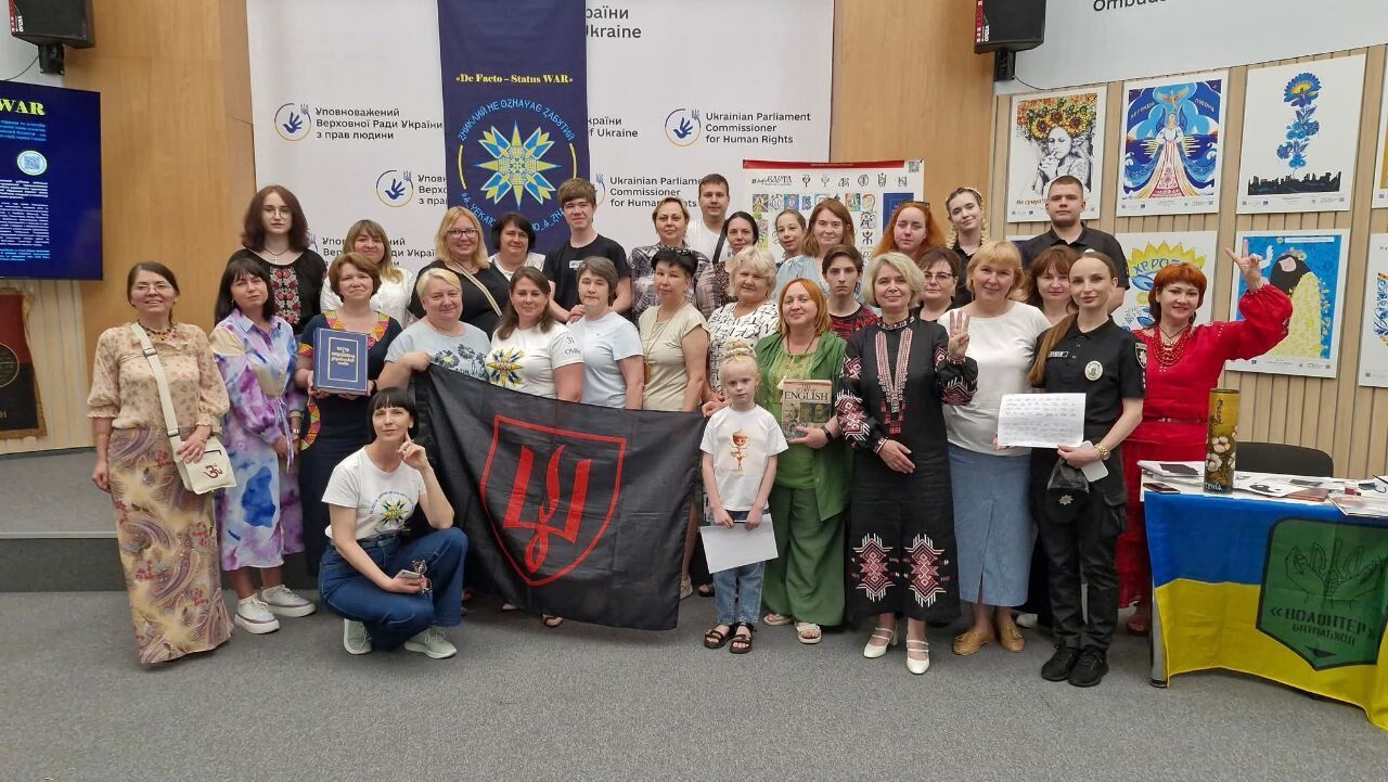 Информационное агентство ''Укринформ'' представило результаты социально-художественной инициативы ''DE FACTO - STATUS WAR''