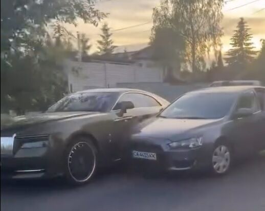 В Черкассах попал в аварию Rolls-Royce за 650 тысяч евро: авто принадлежит известной гадалке