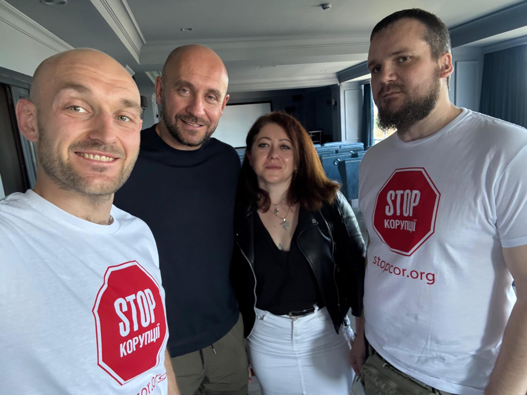 Чернівецькі стопкорівці представили здобутки за рік: розслідування, викриття, розголос корупційних махінацій