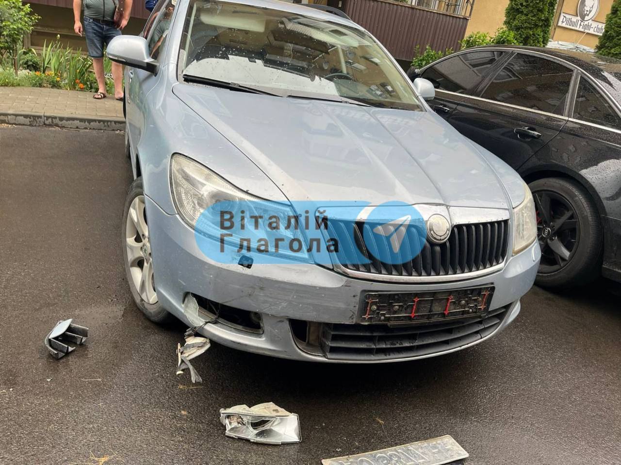 В Ужгороді п’яна водійка знесла шість автівок біля супермаркету