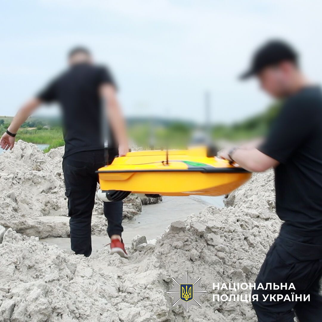 Нелегальная добыча песка в Киевской области: полиция предотвратила экологическую катастрофу