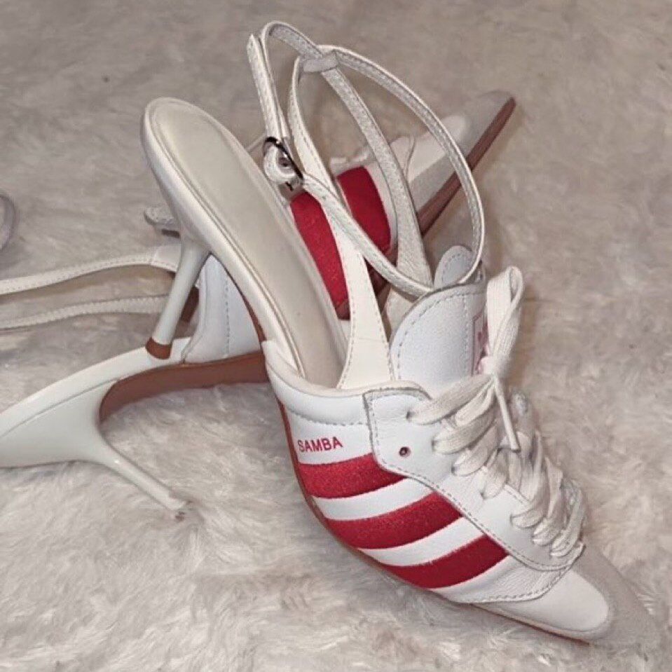 Doja Cat в костюме Adidas Х Swarovski выступила в перерыве финала FIFA