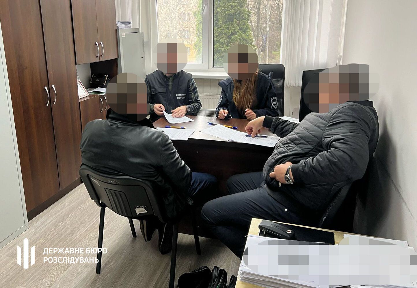  ’’Солдатка’’ на підборах і ’’служба’’ на Сейшелах: як чиновники ухиляються від армії rtiqkhidqqidqkroz