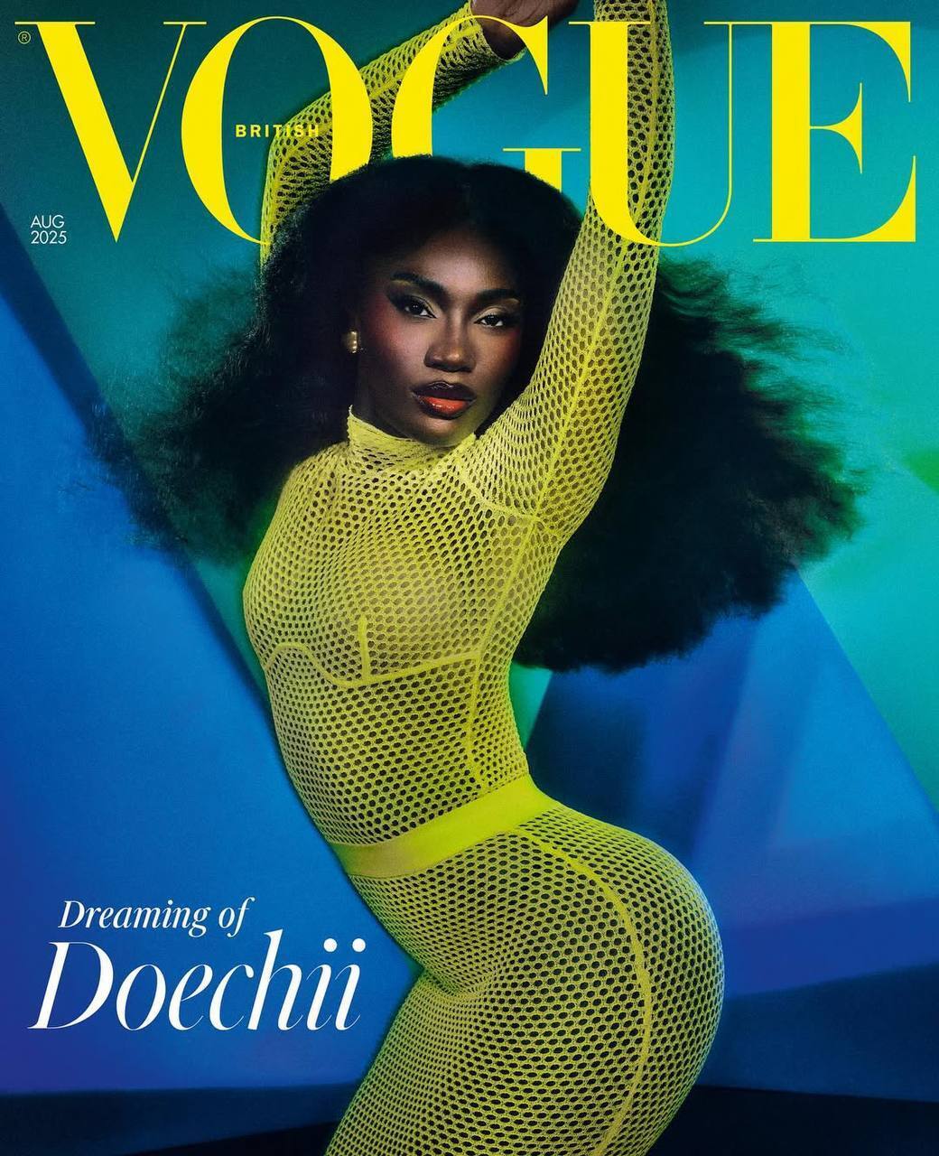 Новые обложки Vogue: Энн Гетевей, Моника Беллуччи, Doechii и Розе украсили августовские выпуски