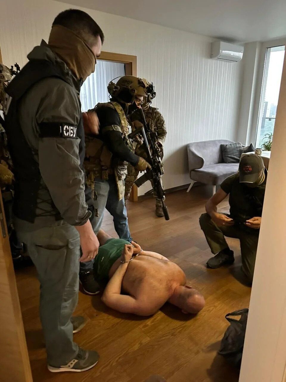 Вероятная государственная измена в НАБУ: СБУ задержала подозреваемого детектива