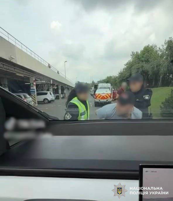 Блоггеров в Киеве оштрафовали за видео в форме полицейских