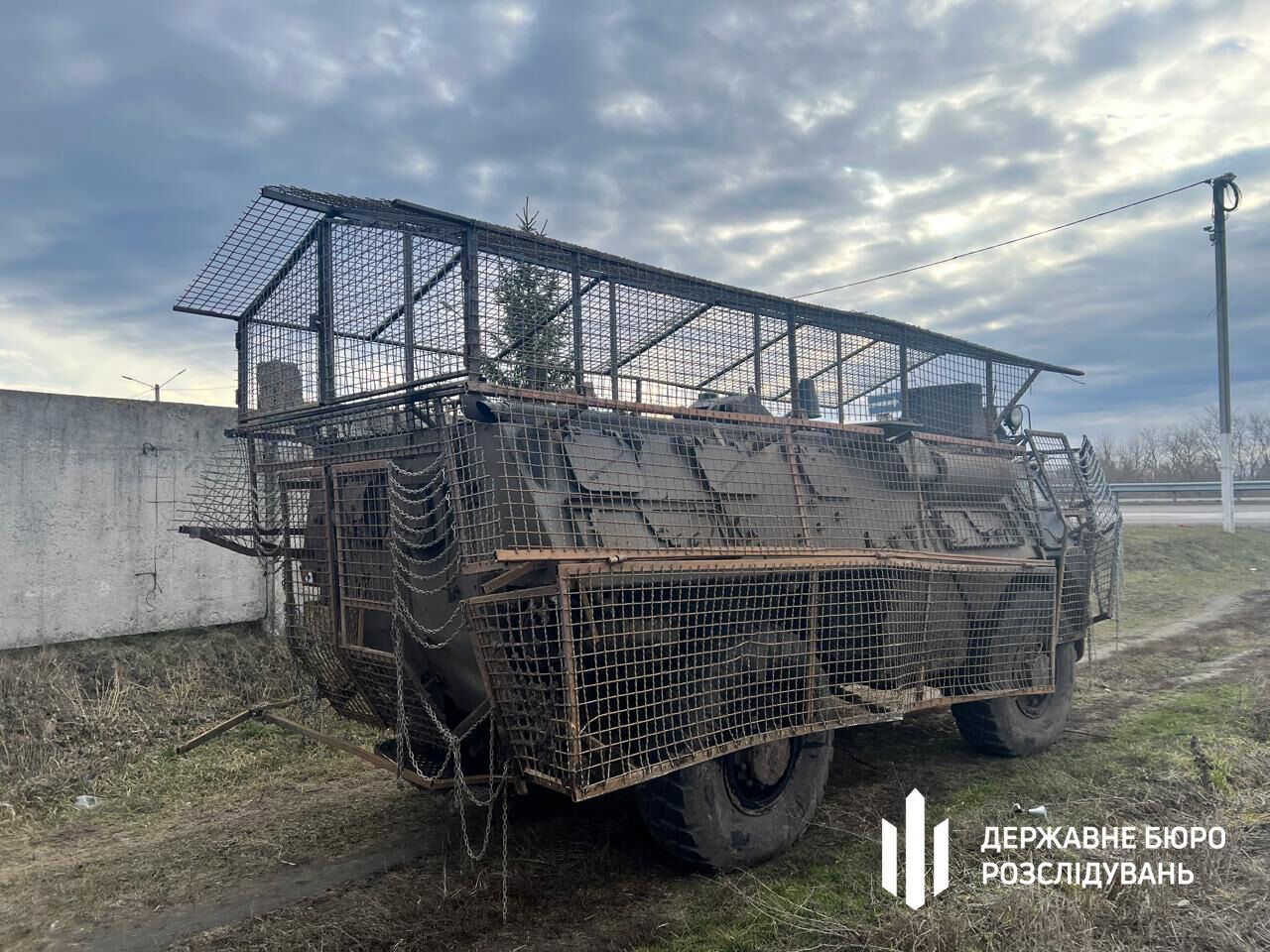 Военного наказали за побег из части и угон БТРа