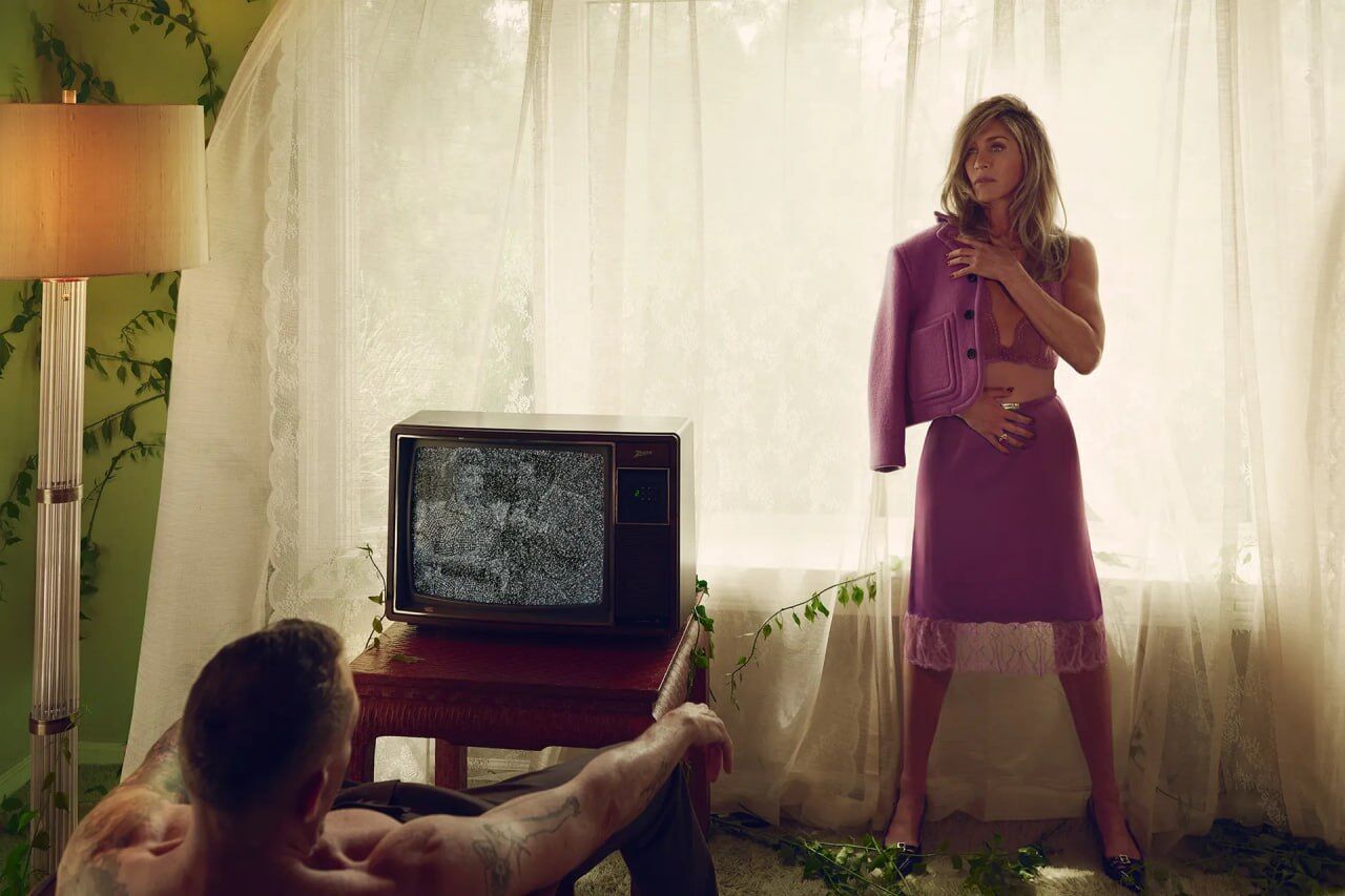 Ліндсі Лохан, Майлі Сайрус, Дженніфер Еністон та Емма Стоун — нові зіркові обкладинки світових глянців