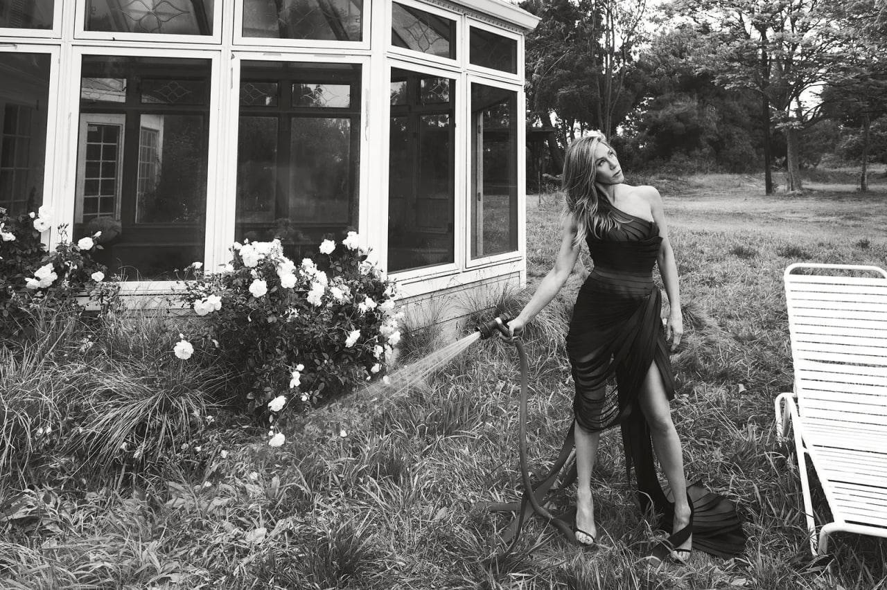 Ліндсі Лохан, Майлі Сайрус, Дженніфер Еністон та Емма Стоун — нові зіркові обкладинки світових глянців