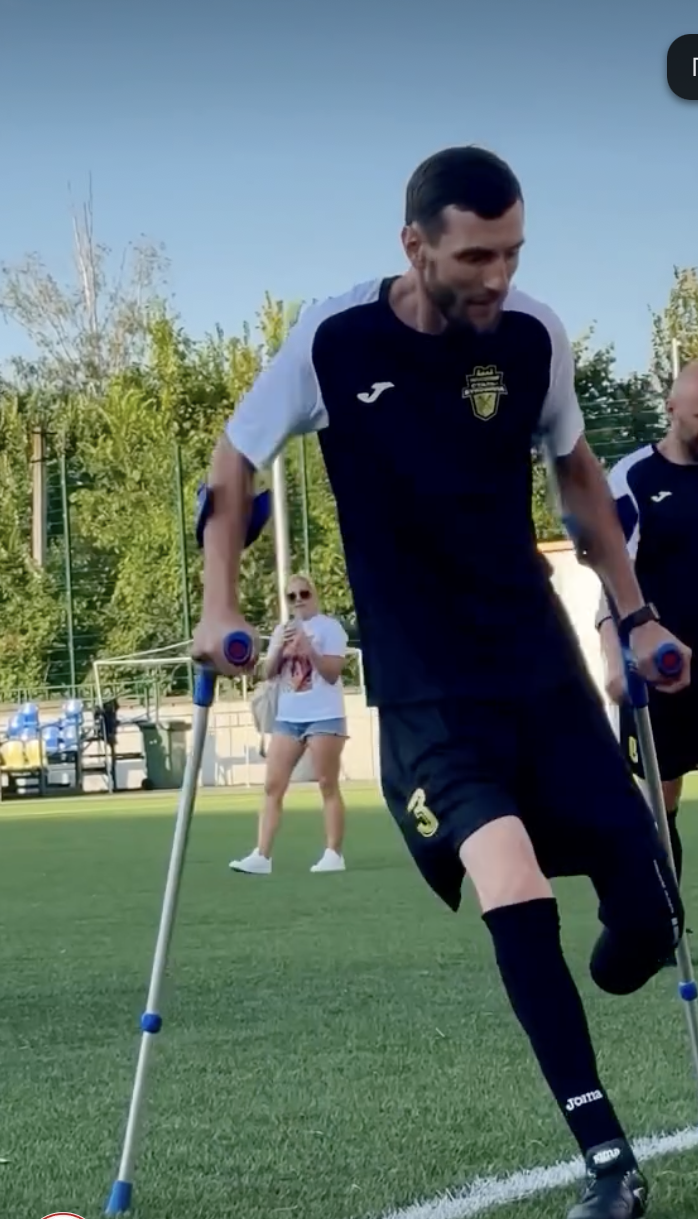 Юные футболисты ''Спарты'' провели тренировку с ветеранами ''Сталь Буковина''