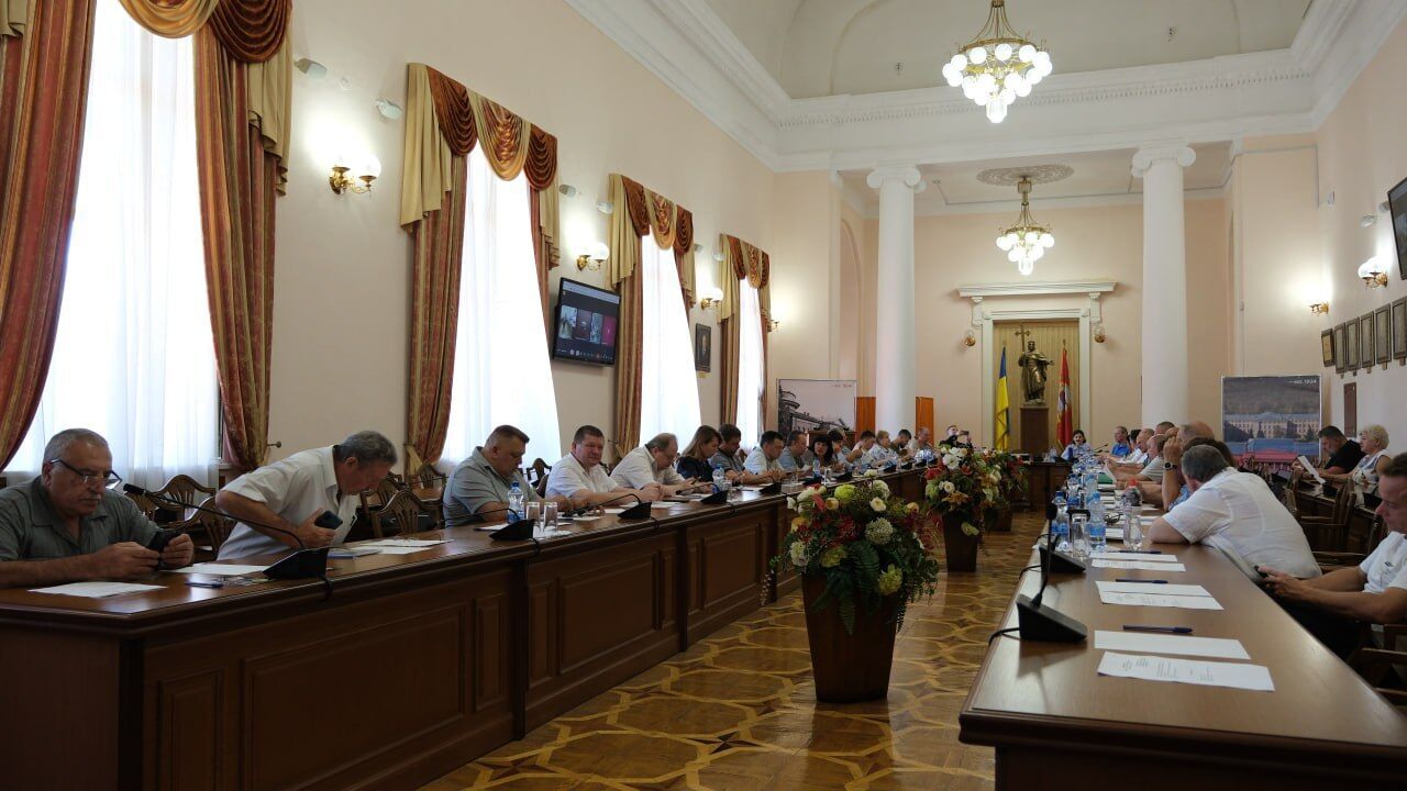 Обороноздатність, боротьба з корупцією і  захист прав ветеранів: у Києві пройшло розширене засідання голів громрад 