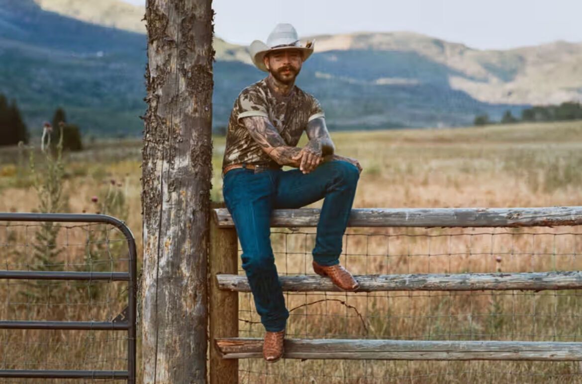 SKIMS представил мужскую коллекцию с Пост Мэлоуном и новым материалом Heavyweight Fleece