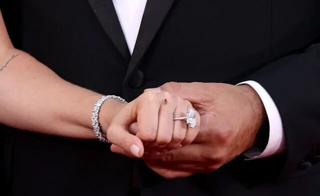 Зіркові обручки, які приголомшують розмірами та вартістю