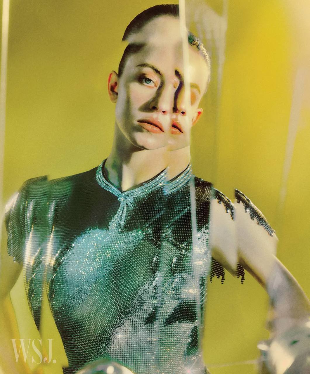 Леонардо Ді Капріо, Дженна Ортега, Дуа Ліпа, Шерон Стоун, Джіджі Хадід, Сідні Суїні стали героями нових обкладинок світових журналів