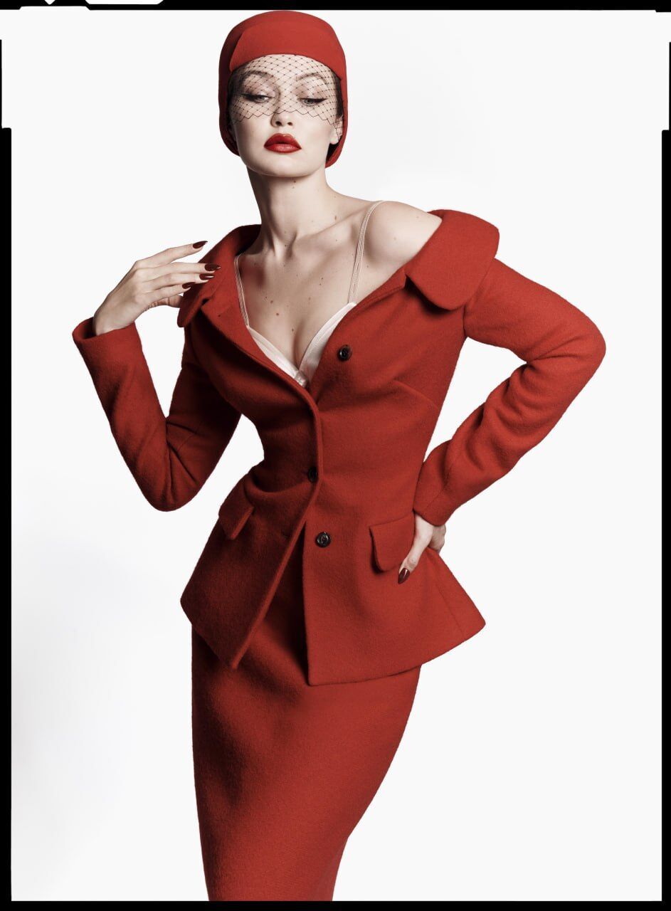 Леонардо Ді Капріо, Дженна Ортега, Дуа Ліпа, Шерон Стоун, Джіджі Хадід, Сідні Суїні стали героями нових обкладинок світових журналів