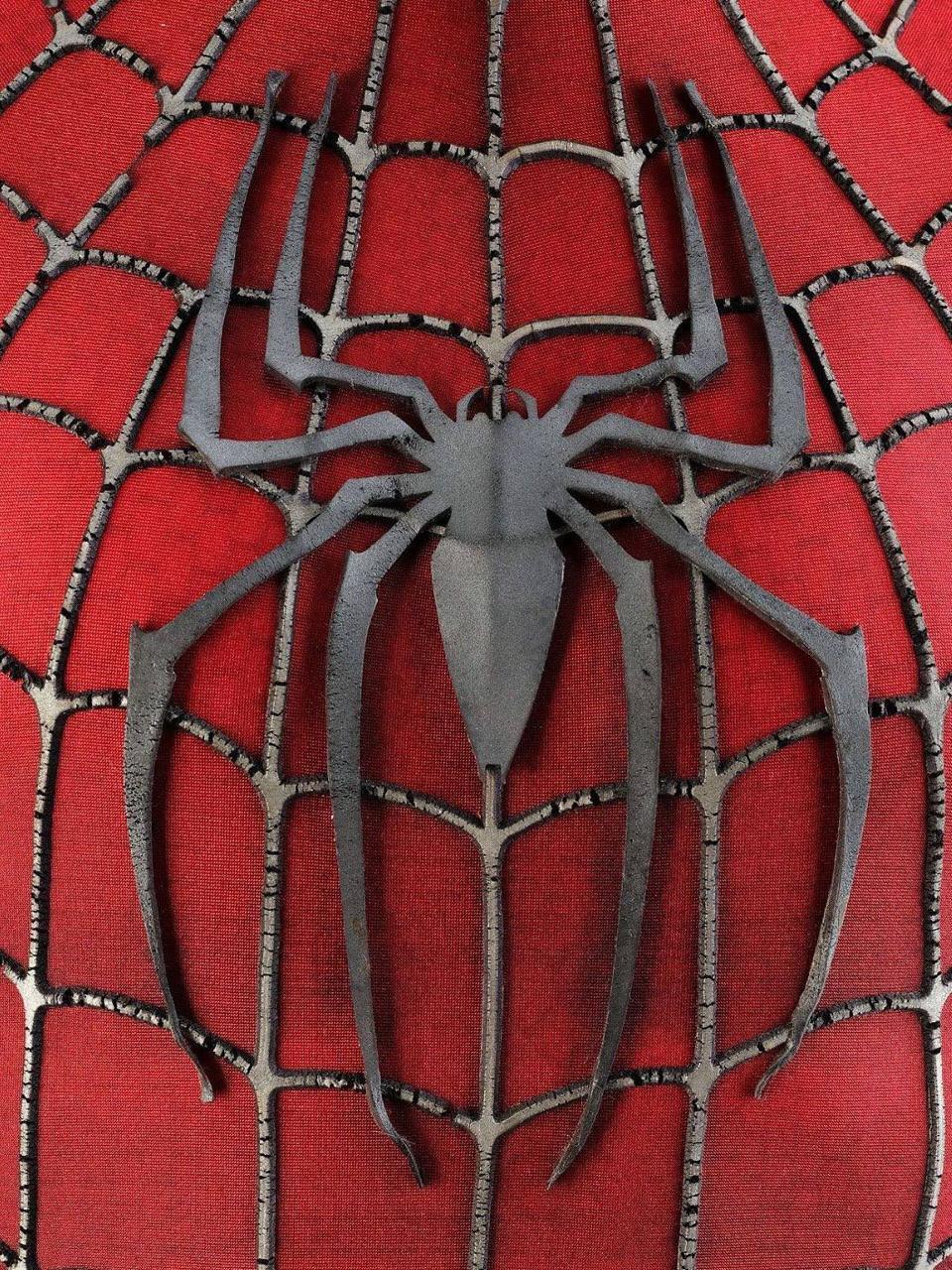 Легендарний костюм Людини-павука Тобі Магуайра виставили на аукціон за $200 тисяч