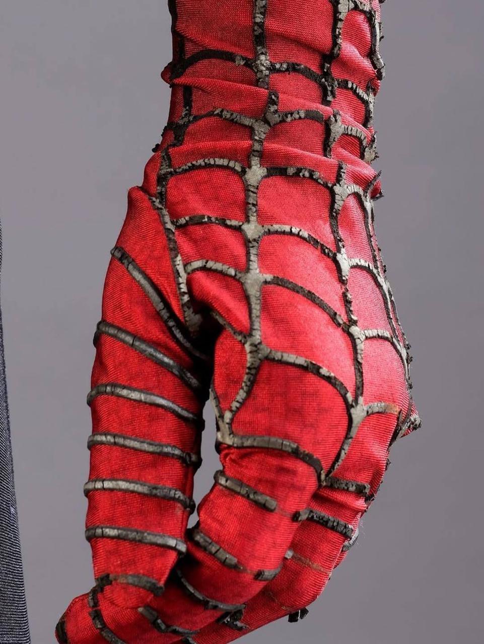 Легендарний костюм Людини-павука Тобі Магуайра виставили на аукціон за $200 тисяч