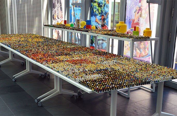 Новый рекорд Гиннеса: бельгиец собрал самую большую в мире коллекцию LEGO-фигурок