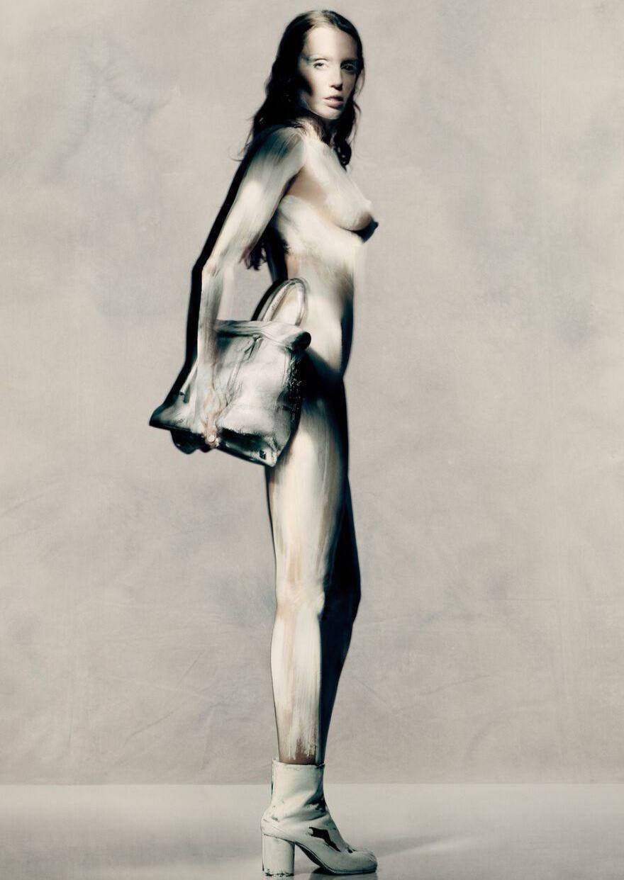 Впервые в истории бренда: Майли Сайрус стала первым лицом в истории Maison Margiela