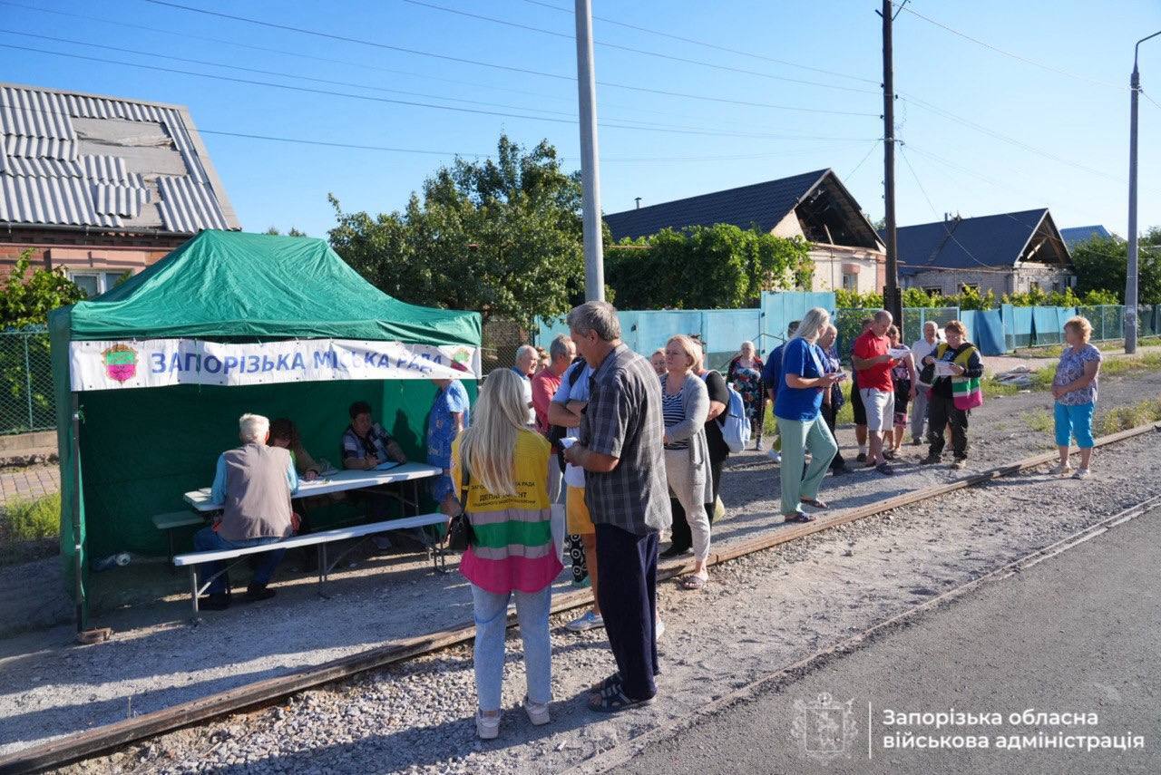Массированный обстрел Запорожья: погиб человек, почти 30 раненых