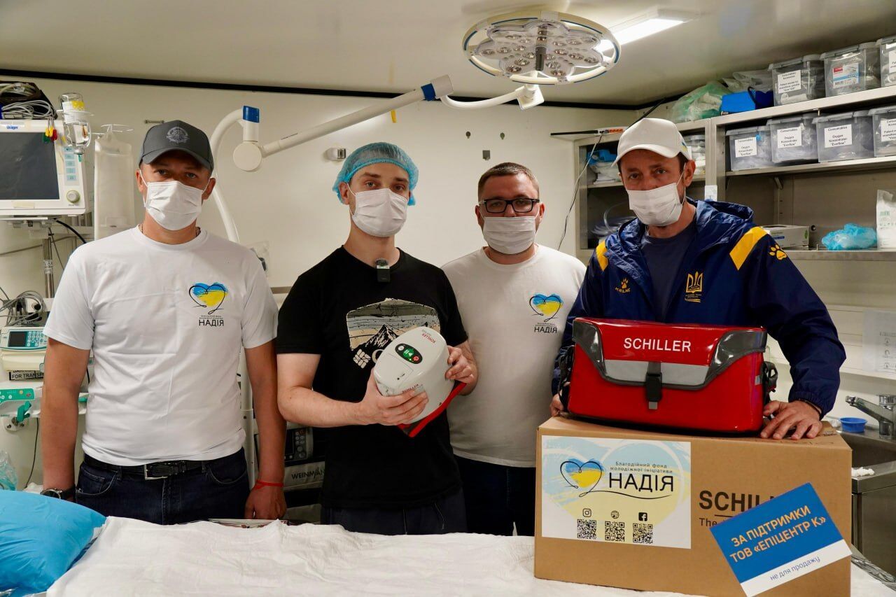 300-я миссия на передовую: БФ молодежной инициативы ''Надежда'', Валерий Дубиль и Вита Присяжнюк доставили помощь защитникам Донецкой области и Харьковщины