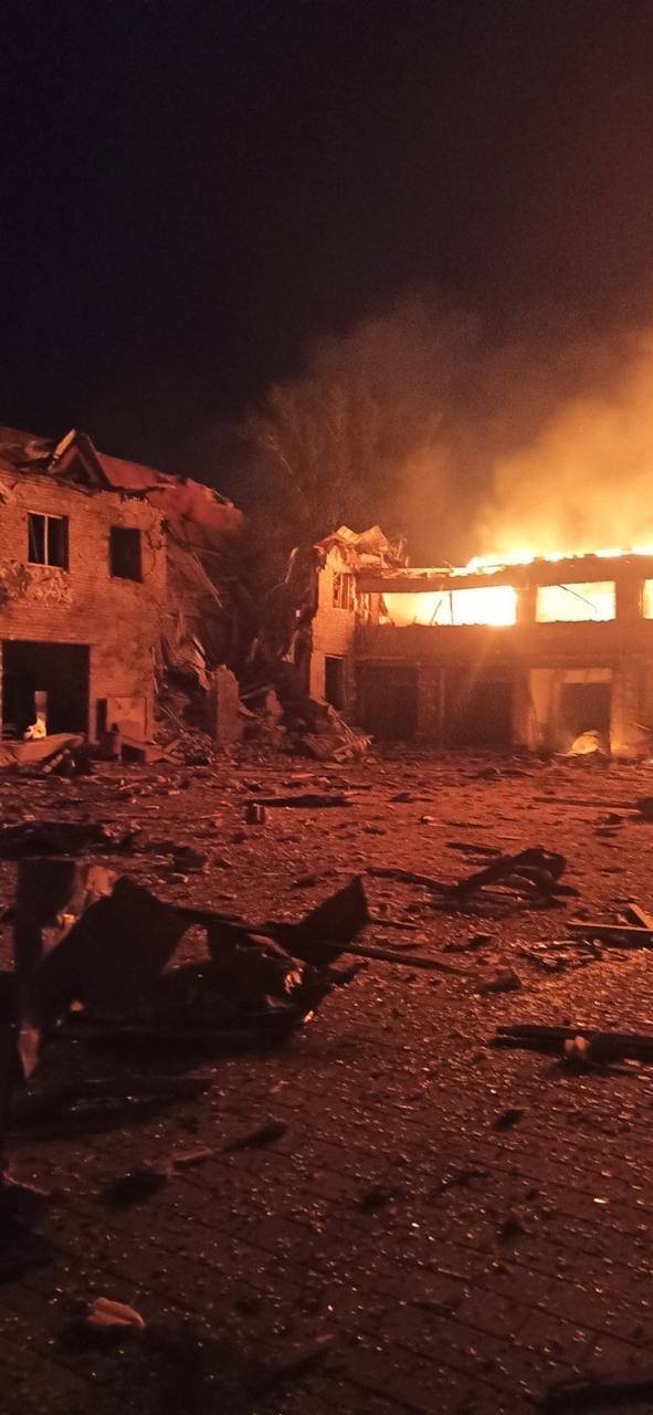 Масований удар дронами по Лозовій