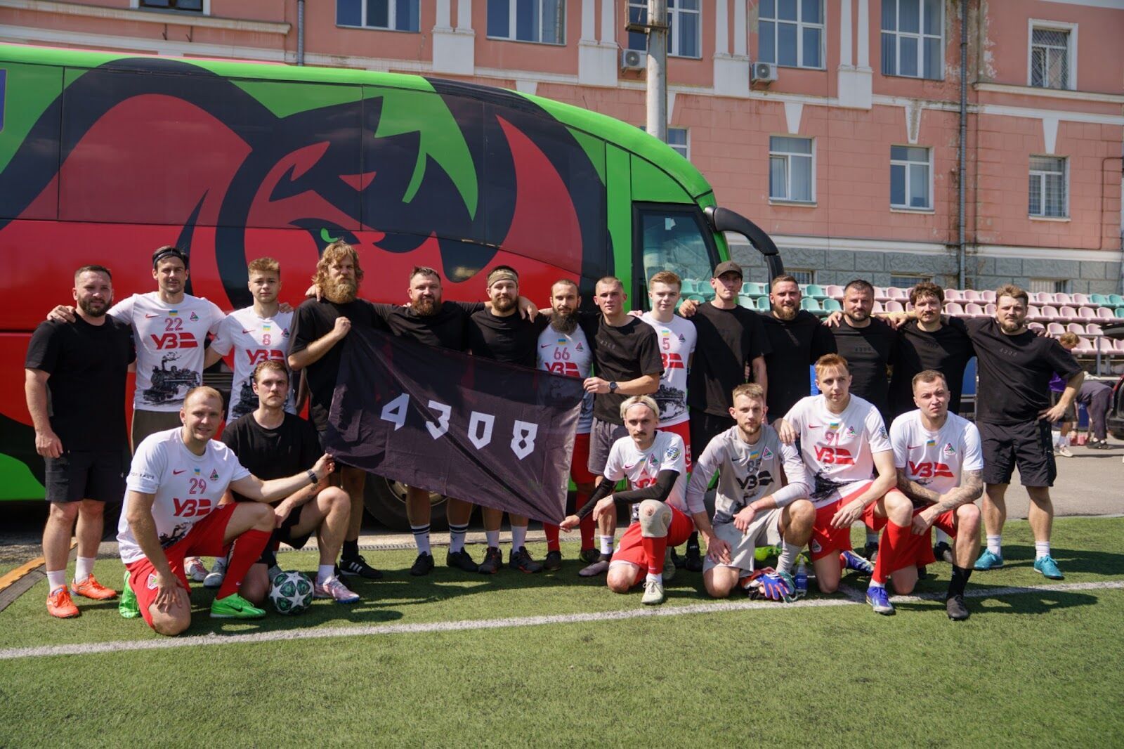 Стадиону ''Локомотив'' в Киеве 100 лет: как легенда футбола восстанавливается после обстрелов