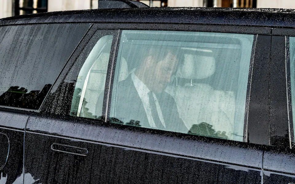 Принц Гарри увидел с отцом в Кларенс-хаусе