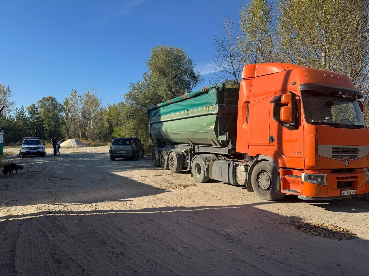 В Пуховке остановили незаконную добычу песка