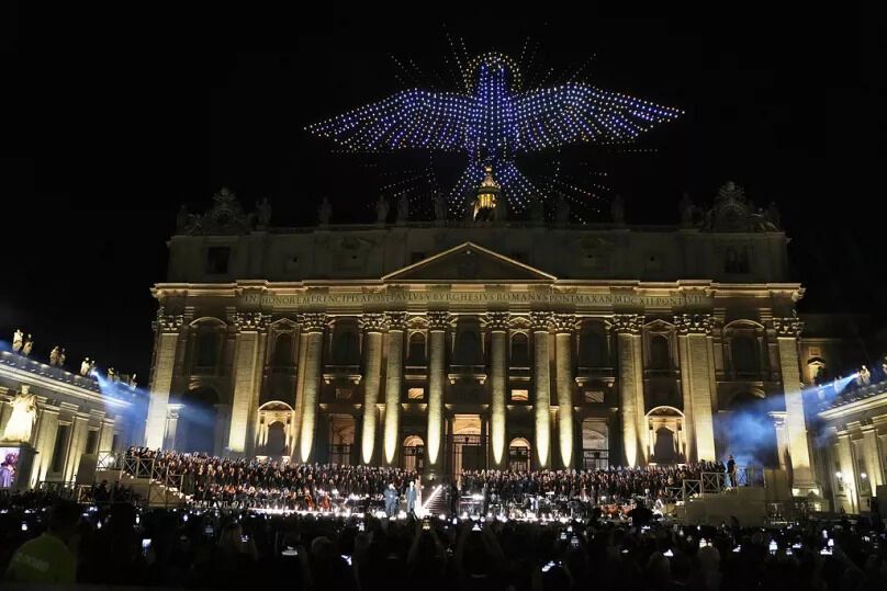 Ватикан поражает миром: первый поп-концерт с участием звезд и уникальным дроновым шоу