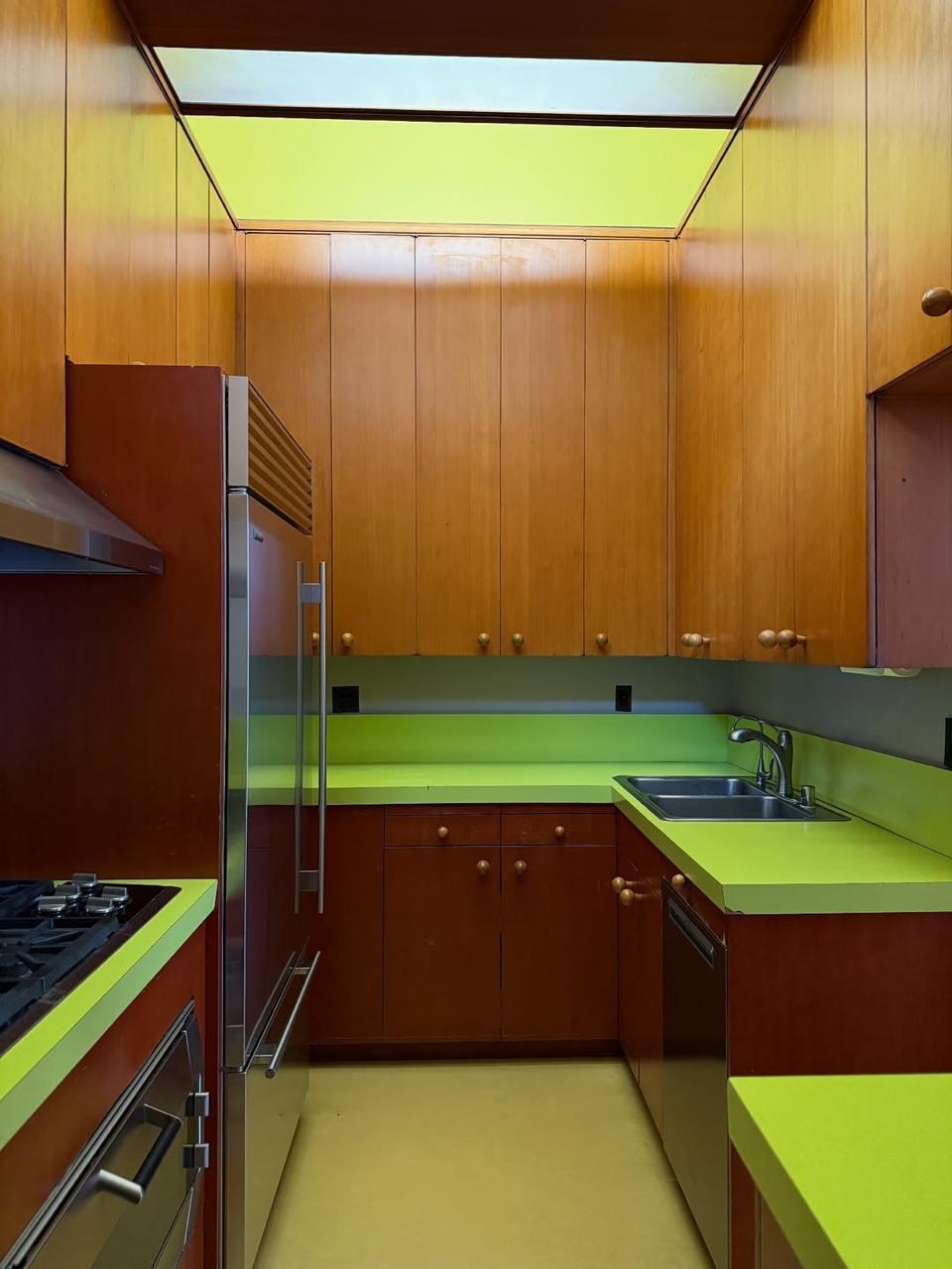 В Лос-Анджелесе продают комплекс домов Дэвида Линча за 15 миллионов долларов