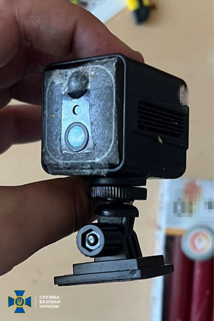 СБУ разоблачила агентов ФСБ, которые устанавливали видеокамеры в многоэтажках для корректировки ударов по Киеву