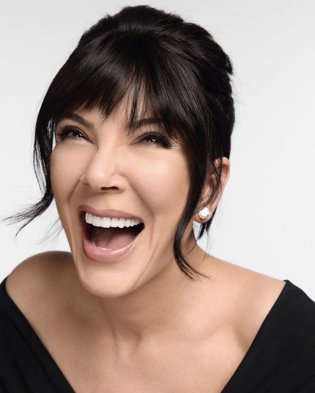 Крис Дженнер стала лицом Iconic Studio Fix Foundation от MAC