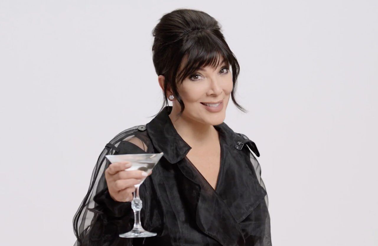 Крис Дженнер стала лицом Iconic Studio Fix Foundation от MAC