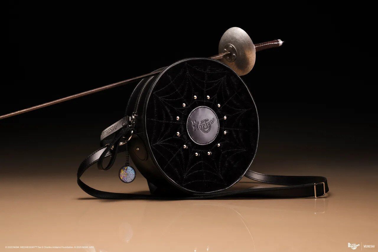 Dr. Martens і Crocs представили нові колекції у співпраці з кіно та мультфільмами