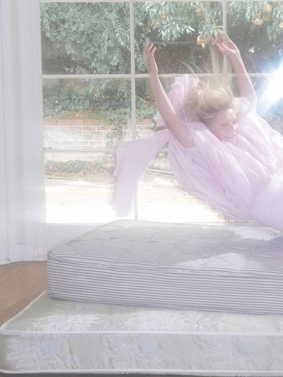 Голливудские актеры и топ-модели стали героями самых ожидаемых номеров глянца осени