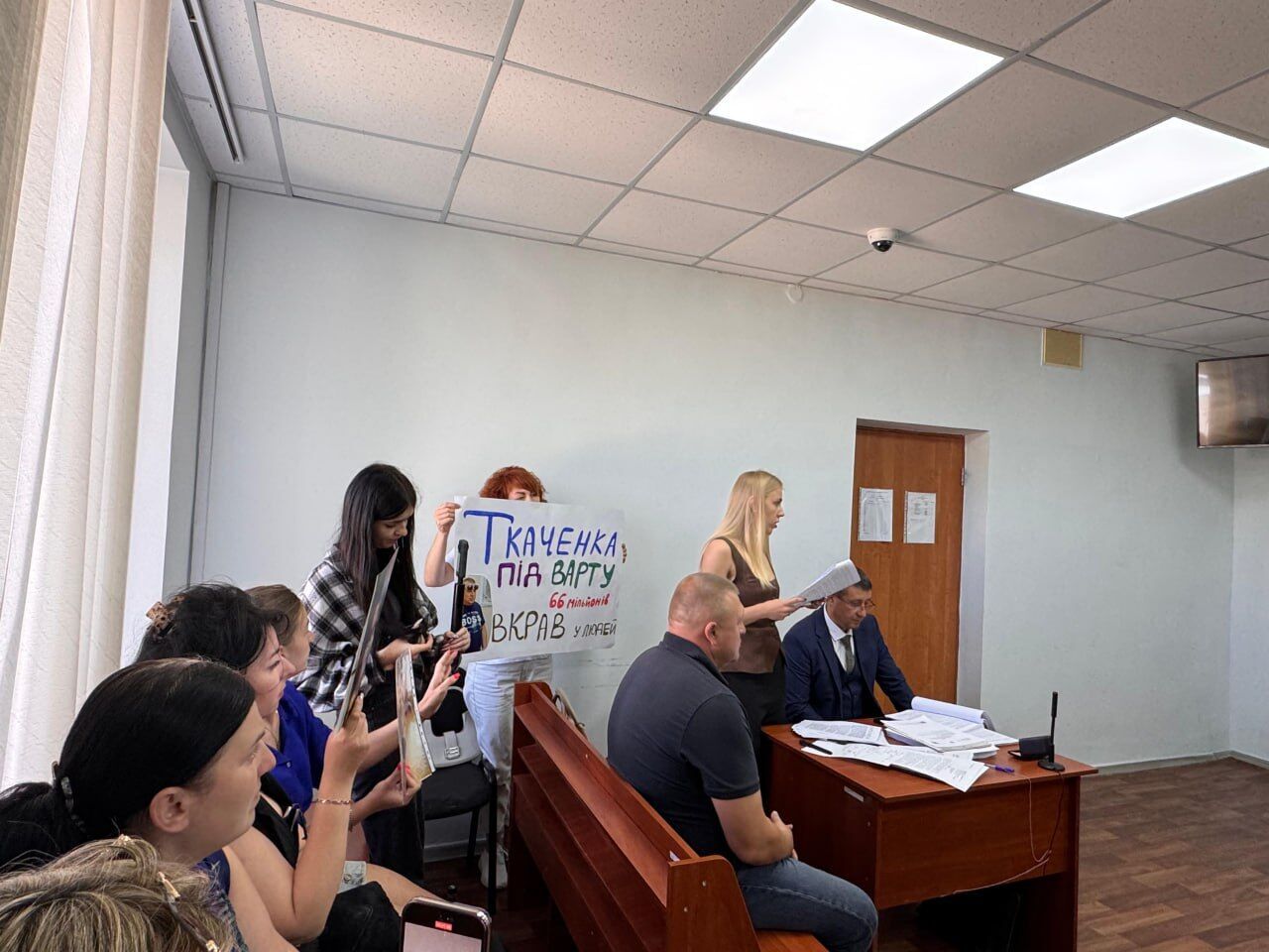 Суд арестовал эксдепутата за незаконную добычу супписка