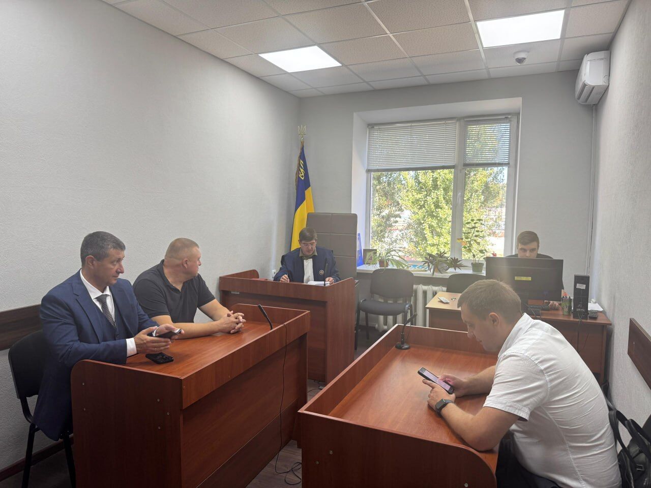 Суд арестовал эксдепутата за незаконную добычу супписка