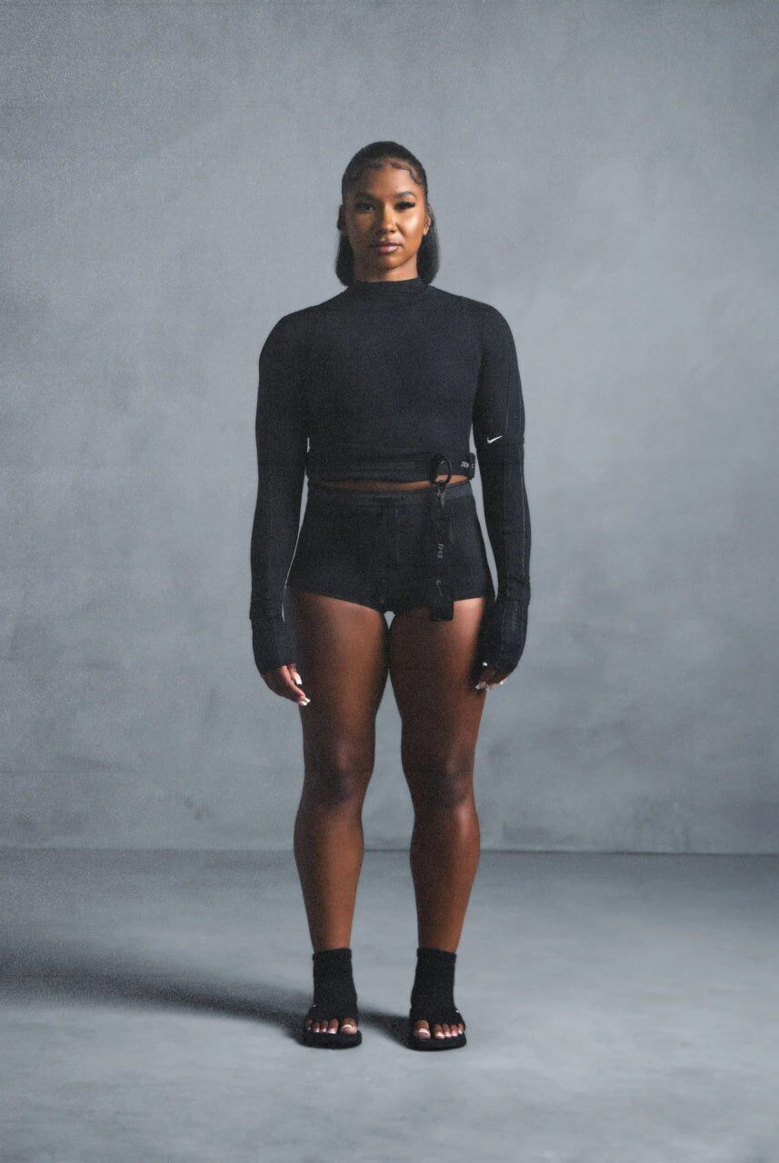 Nike и SKIMS представили дебютную коллекцию спортивной одежды