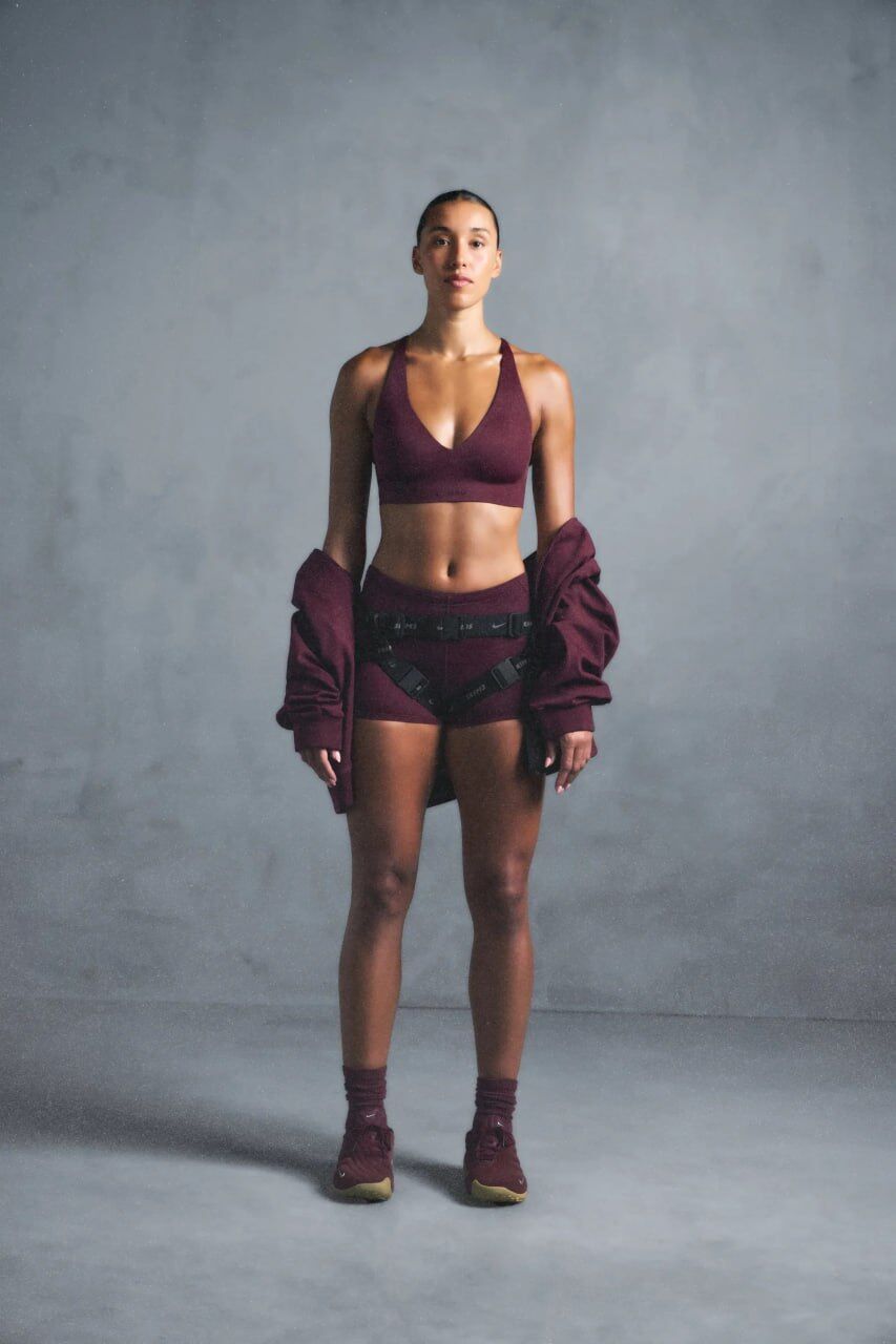 Nike и SKIMS представили дебютную коллекцию спортивной одежды