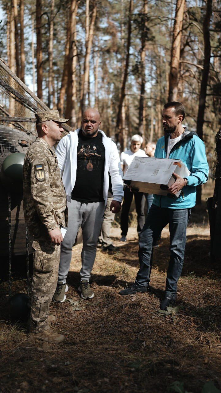 Фонд ''Надежда'', Валерий Дубиль, Вита Присяжнюк и Артем Чаплыгин доставили на восток РЭБы, средства питания и связи