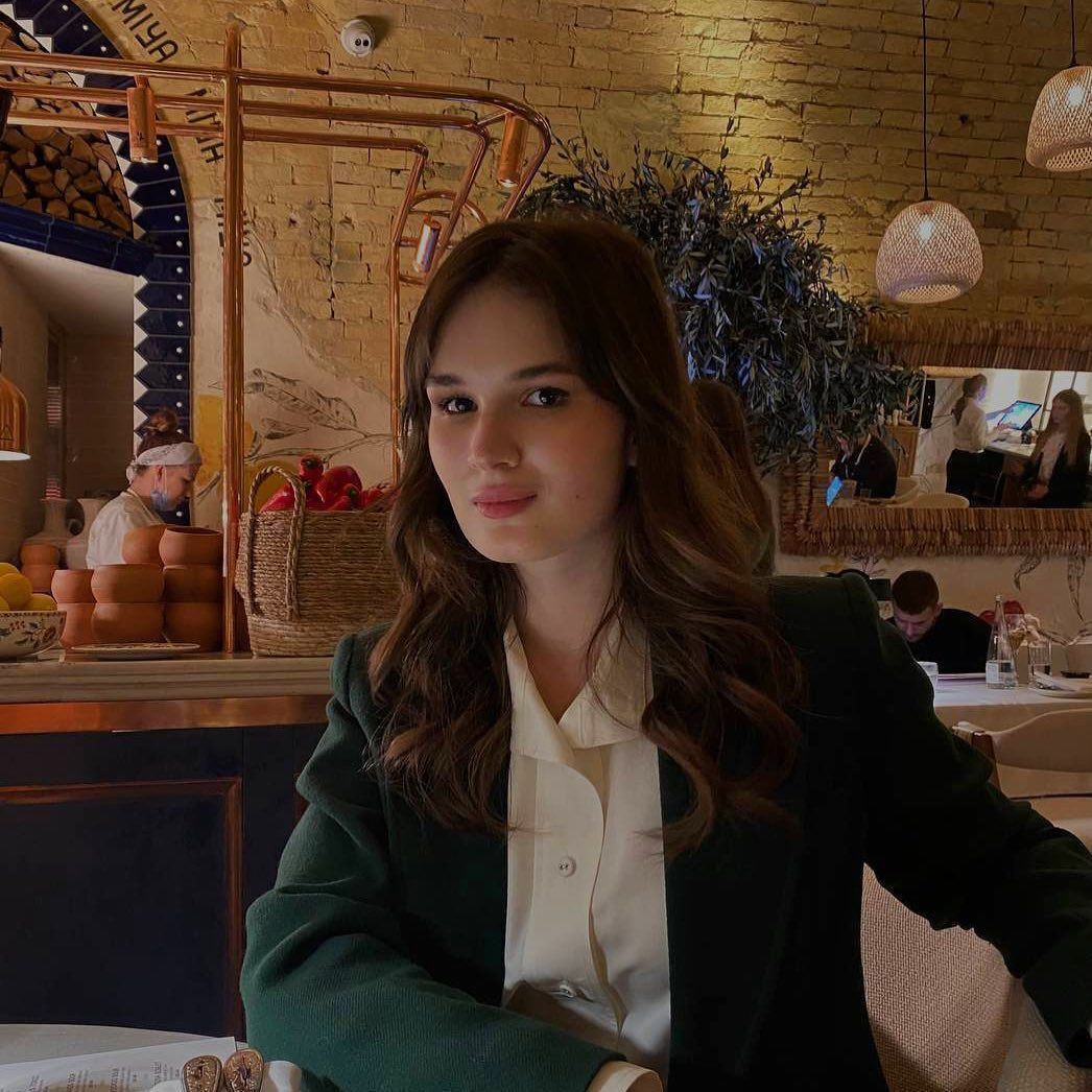 Старша донька Маші Єфросиніної, Нана, вже кілька років живе в Канаді