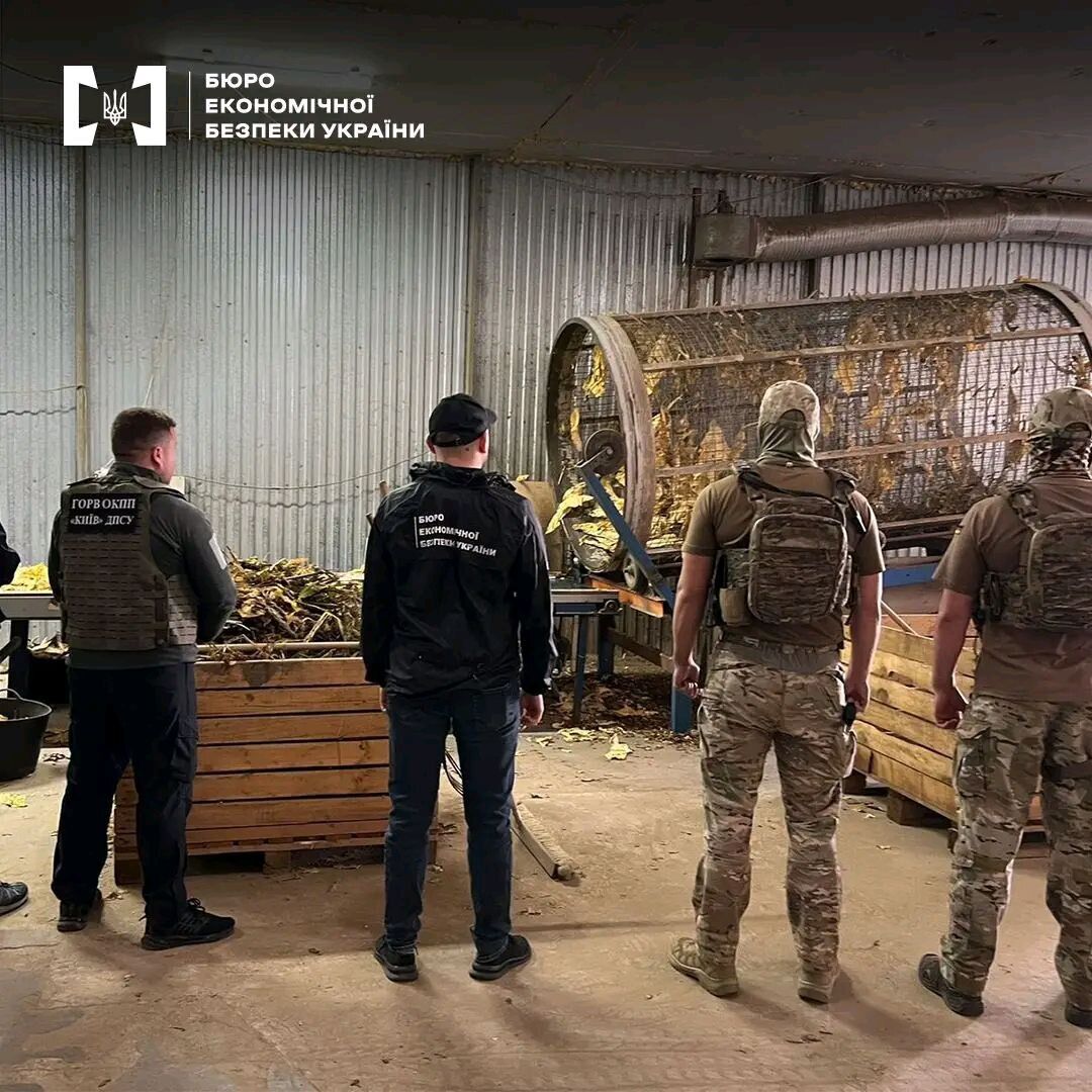 Викриття підпільного тютюнового цеху на Буковині