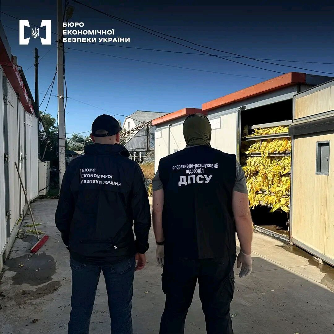 Викриття підпільного тютюнового цеху на Буковині