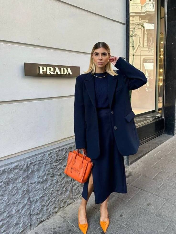 Элегантный синий