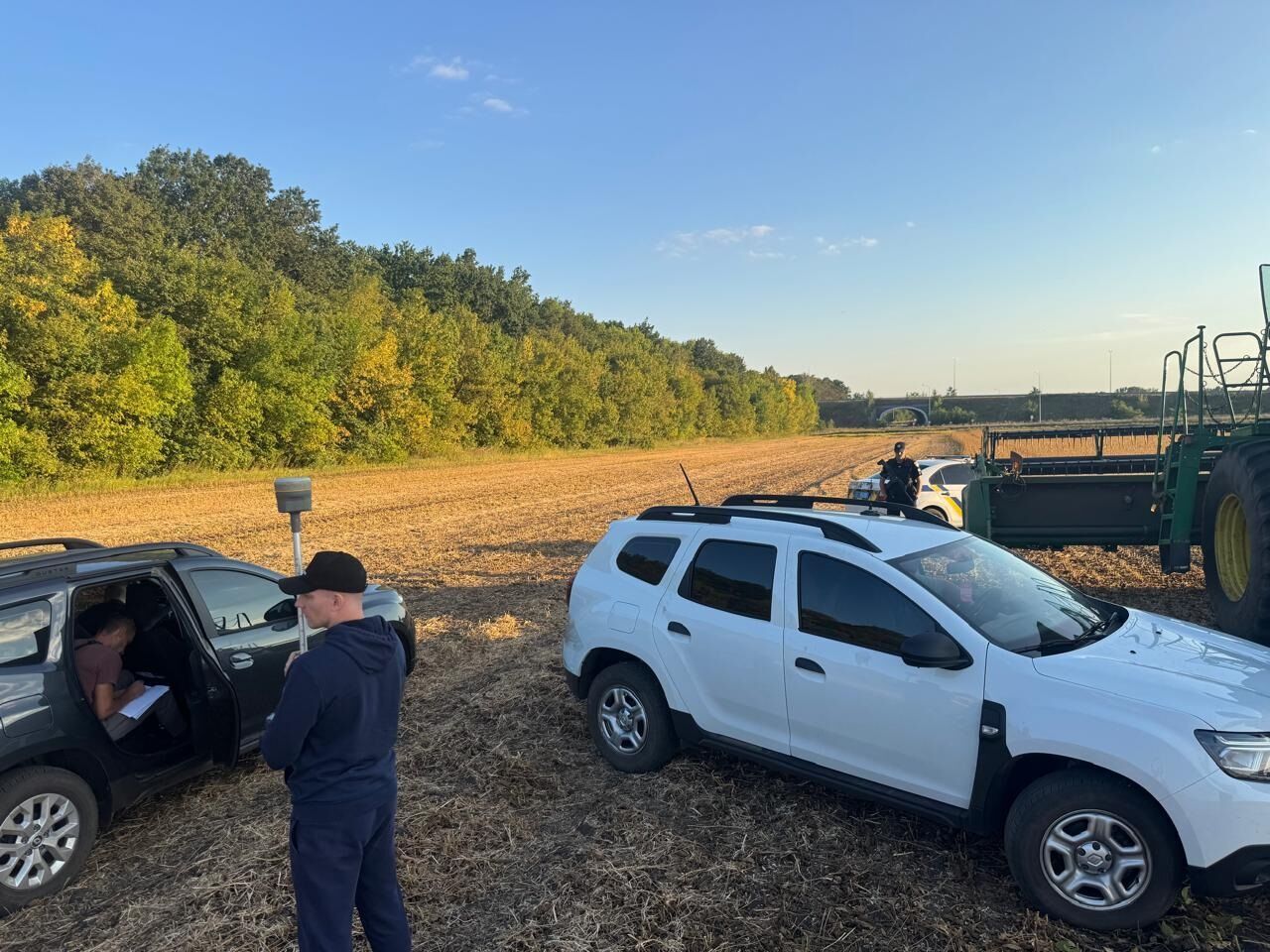 Агробизнес под прицелом: полиция и ''титушки'' срывают сбор урожая сои, - медиа