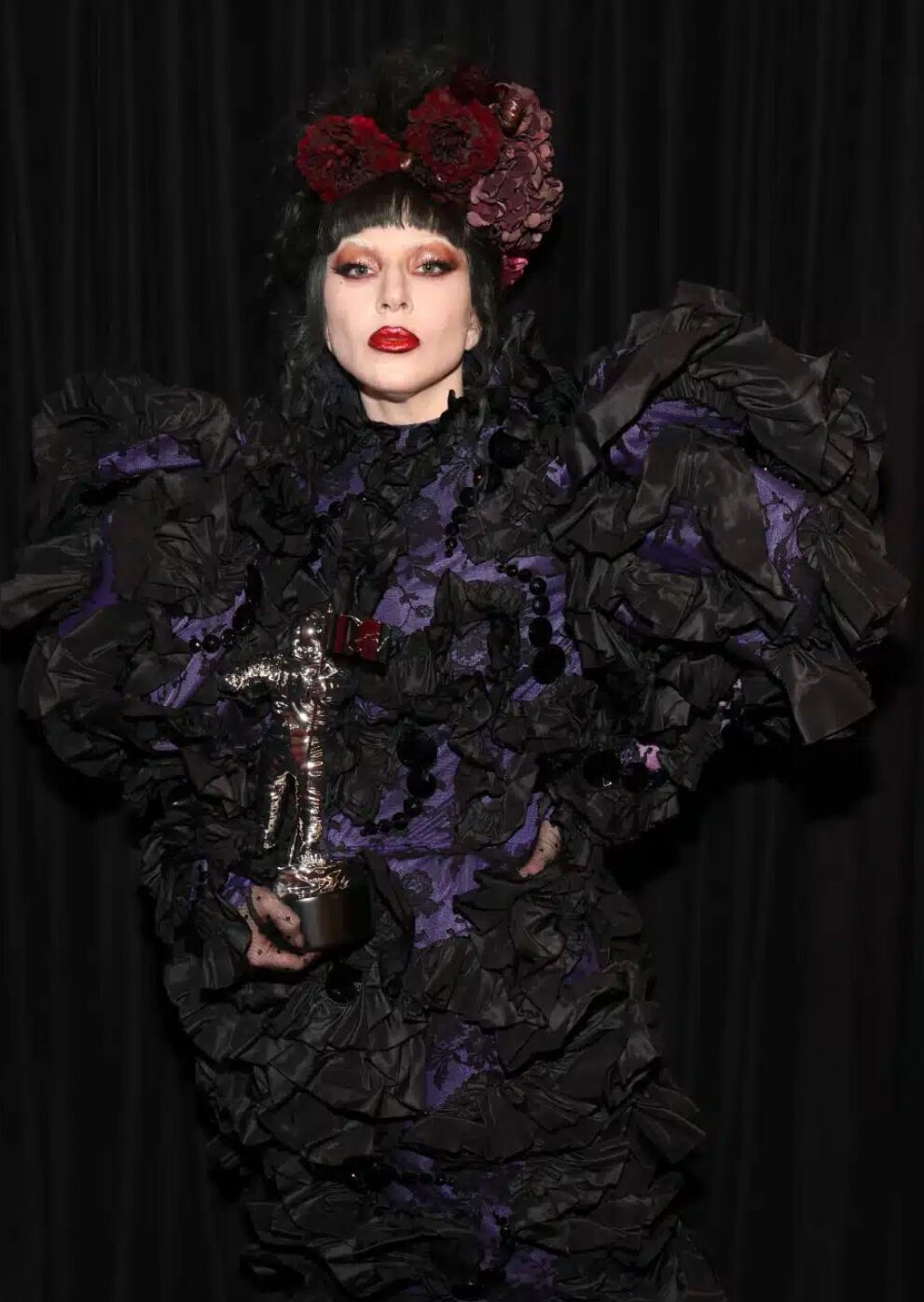 Зухвалі, елегантні та провокаційні: модні образи зірок на MTV VMA 2025